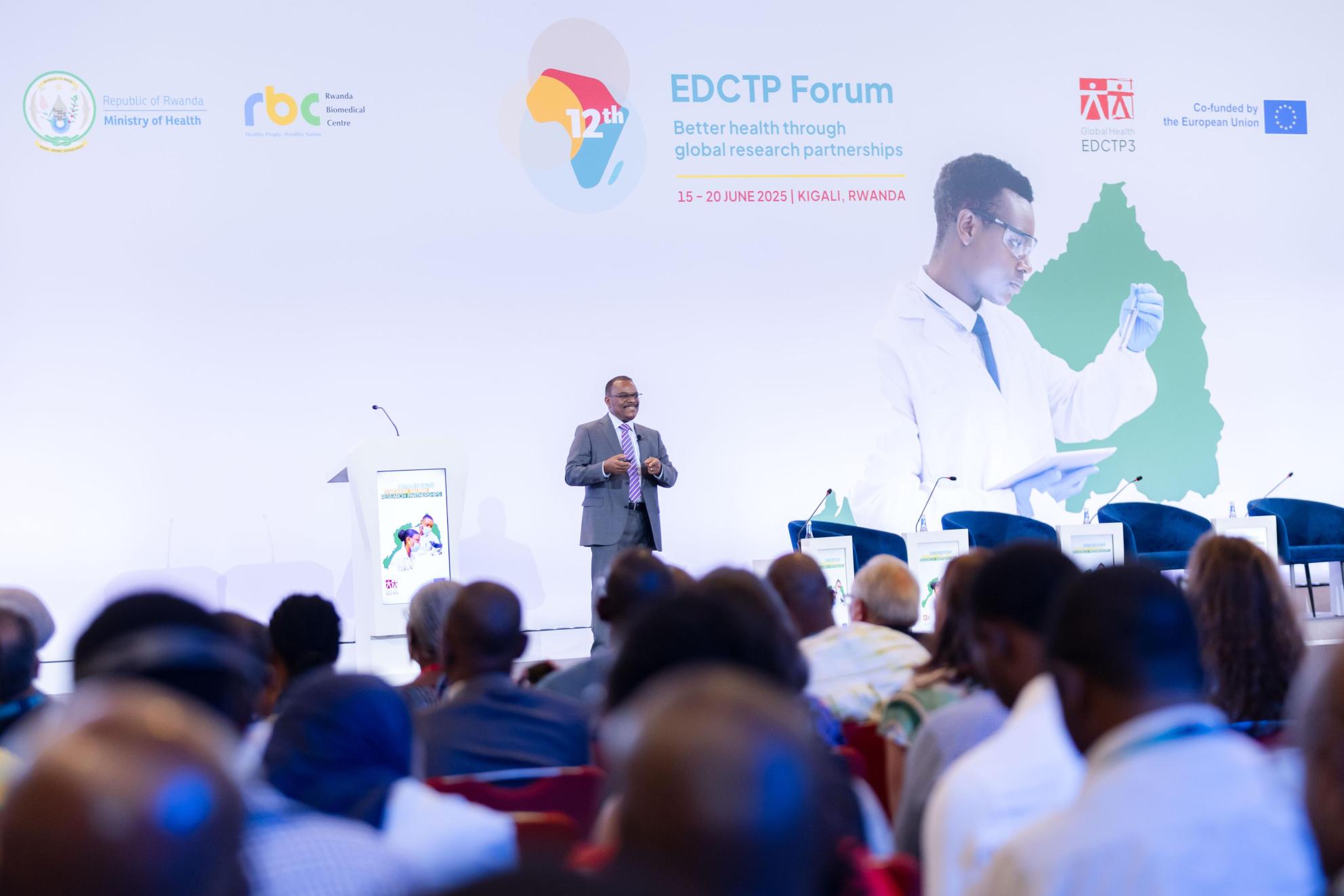 Imagen del 12 EDCTP Fórum, celebrada este mes en Ruanda, en el que se anunció de manera oficial a España como anfitriona del siguiente Foro, que tendrá lugar en 2027.